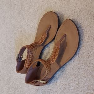 EUC Christian Siriano for Payless Braided Thong Sandals sz 5.5